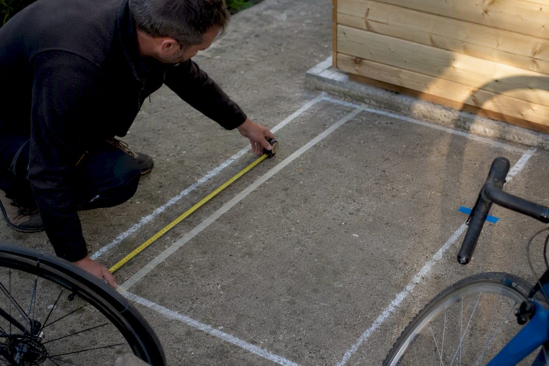 From 1.8 m to 2.4 m: bike shed sizes for UK gardens, measure first