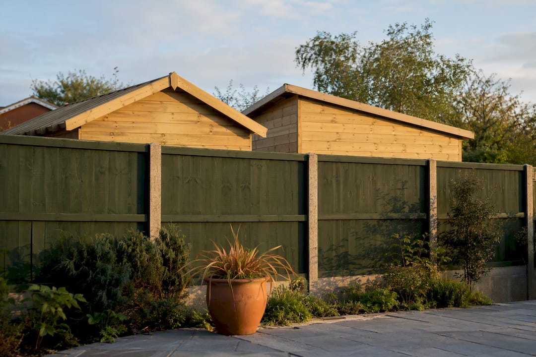 2m Boundary Rule Decides: Apex or Pent Roof for UK Gardens